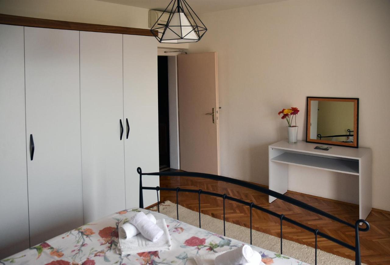 Apartments Villa White House Omiš Exterior foto